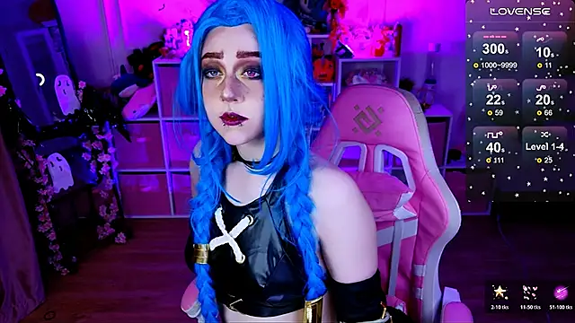 Aki  Ra online show from November 19, 2025, 5:35 pm