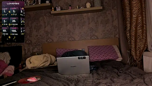 Snapshot of purebeautie13 chatting on December 20, 2024, 5:18 pm purebeautie13 online show from December 20, 2024, 5:18 pm