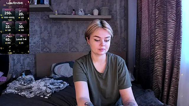 Snapshot of purebeautie13 chatting on January 17, 2025, 12:10 pm purebeautie13 online show from January 17, 2025, 12:10 pm