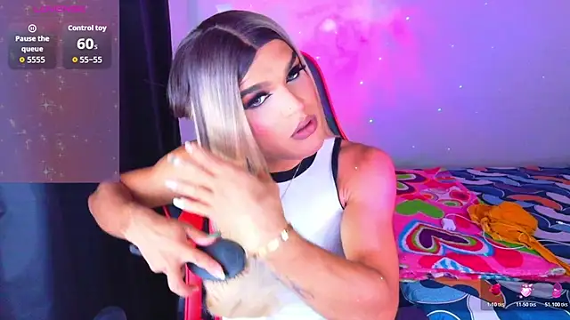 Snapshot of AllisonsweetZ chatting on February 18, 2026, 4:25 pm AllisonsweetZ online show from February 18, 2026, 4:25 pm