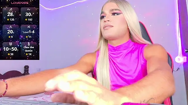 Snapshot of AllisonsweetZ chatting on October 7, 2025, 6:20 pm AllisonsweetZ online show from October 7, 2025, 6:20 pm