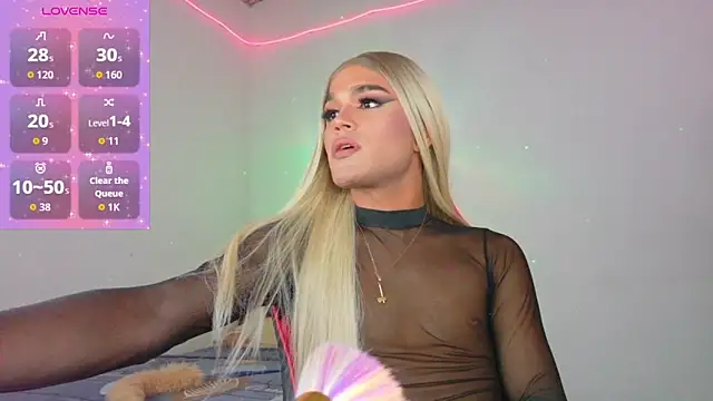 Snapshot of AllisonsweetZ chatting on October 21, 2025, 9:14 pm AllisonsweetZ online show from October 21, 2025, 9:14 pm