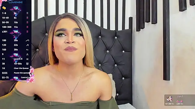 Snapshot of AllisonsweetZ chatting on March 8, 2025, 8:03 pm AllisonsweetZ online show from March 8, 2025, 8:03 pm