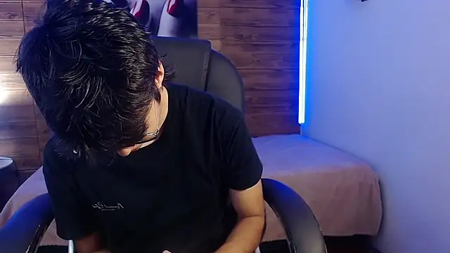 Snapshot of jhoellx chatting on November 11, 2025, 7:52 pm jhoellx online show from November 11, 2025, 7:52 pm