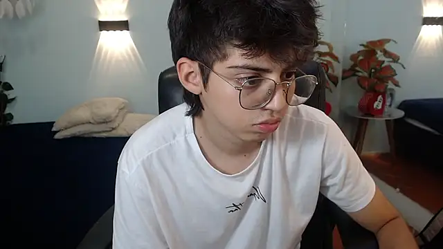 Snapshot of jhoellx chatting on October 28, 2025, 8:08 pm jhoellx online show from October 28, 2025, 8:08 pm