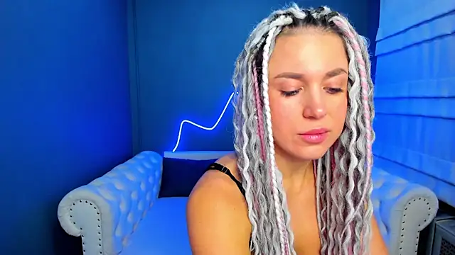 rock n roxy online show from November 11, 2025, 1:22 am