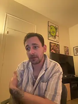 Snapshot of defbond420 chatting on October 15, 2025, 8:39 pm defbond420 online show from October 15, 2025, 8:39 pm