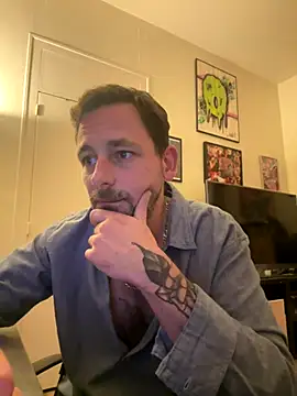 Snapshot of defbond420 chatting on October 26, 2025, 10:21 pm defbond420 online show from October 26, 2025, 10:21 pm