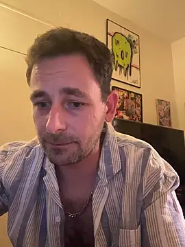 Snapshot of defbond420 chatting on October 12, 2025, 8:54 pm defbond420 online show from October 12, 2025, 8:54 pm