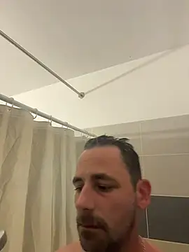 Snapshot of defbond420 chatting on December 1, 2025, 12:50 pm defbond420 online show from December 1, 2025, 12:50 pm