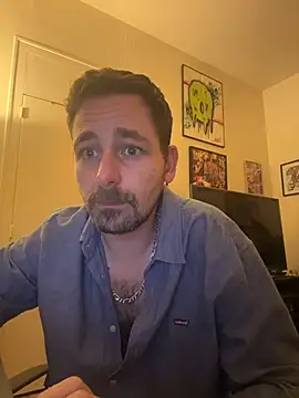 Snapshot of defbond420 chatting on October 29, 2025, 9:36 pm defbond420 online show from October 29, 2025, 9:36 pm