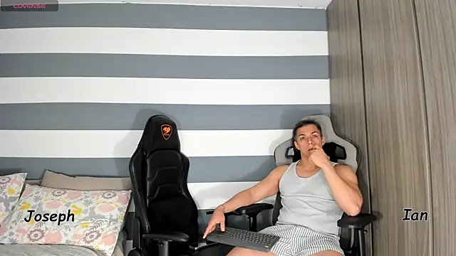 Snapshot of ianandjosephx chatting on September 20, 2025, 10:42 am ianandjosephx online show from September 20, 2025, 10:42 am