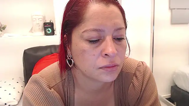 Snapshot of eva_twiss chatting on November 18, 2025, 12:30 pm eva twiss online show from November 18, 2025, 12:30 pm