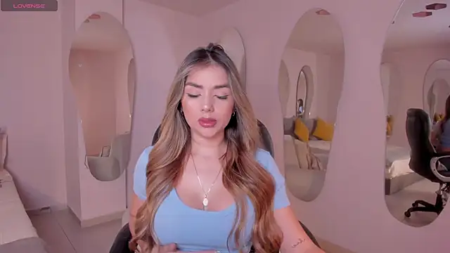 Snapshot of ChloePreston_ chatting on March 5, 2025, 10:44 am ChloePreston online show from March 5, 2025, 10:44 am