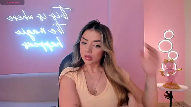 Snapshot of ChloePreston_ chatting on March 11, 2025, 10:40 am ChloePreston online show from March 11, 2025, 10:40 am