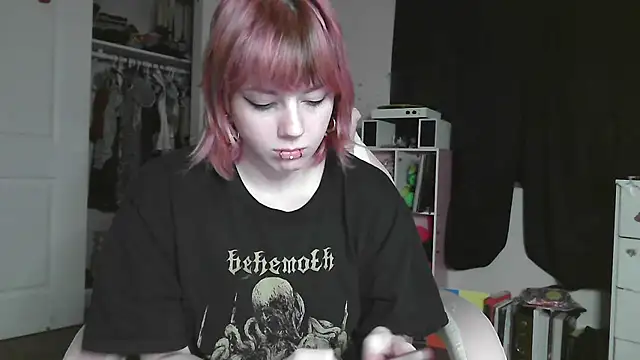 Snapshot of GoddessPinxx chatting on May 15, 2026, 11:30 am GoddessPinxx online show from May 15, 2026, 11:30 am