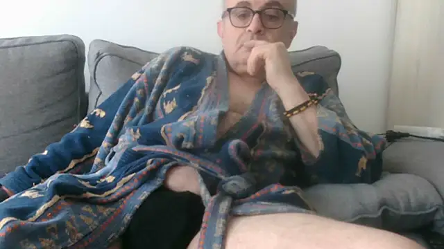 Snapshot of Bretoncool chatting on October 9, 2025, 12:17 pm Bretoncool online show from October 9, 2025, 12:17 pm