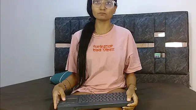valentina lov online show from September 29, 2025, 12:11 pm