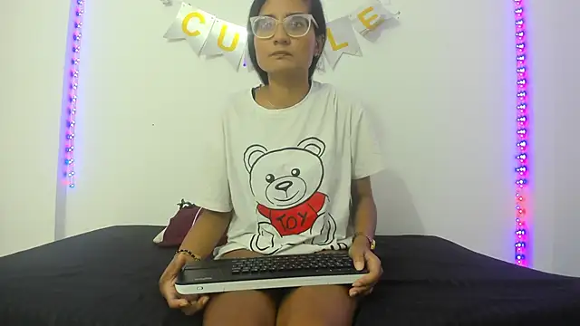 valentina lov online show from February 25, 2025, 12:05 pm