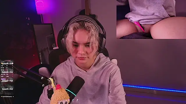 Snapshot of marlena3312 chatting on November 30, 2025, 3:24 pm marlena3312 online show from November 30, 2025, 3:24 pm