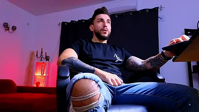 MightyAaron66 online show from October 8, 2025, 2:46 am