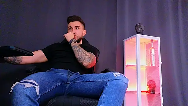 MightyAaron66 online show from March 2, 2025, 11:28 pm