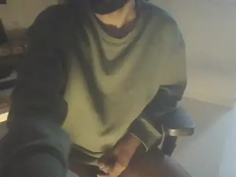 Snapshot of dominanthubby chatting on December 4, 2024, 8:56 pm dominanthubby online show from December 4, 2024, 8:56 pm