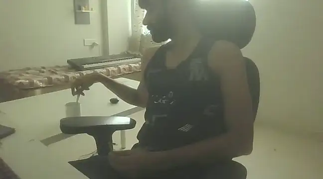 Snapshot of dominanthubby chatting on December 17, 2024, 10:34 am dominanthubby online show from December 17, 2024, 10:34 am