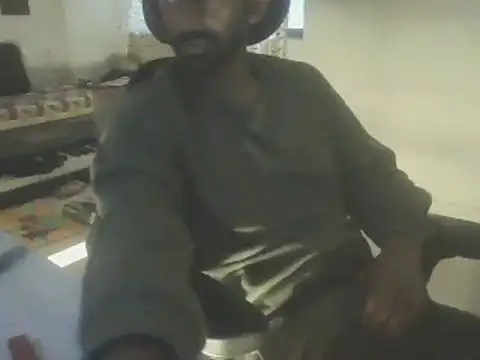 Snapshot of dominanthubby chatting on December 4, 2024, 12:19 pm dominanthubby online show from December 4, 2024, 12:19 pm