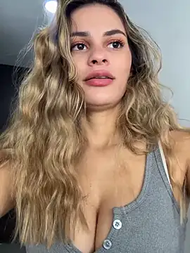 cuteluci  online show from March 23, 2026, 11:32 am