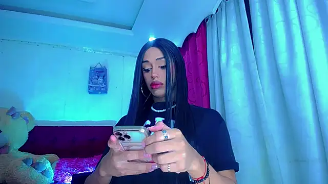 NahomiCamper online show from April 30, 2026, 11:31 pm