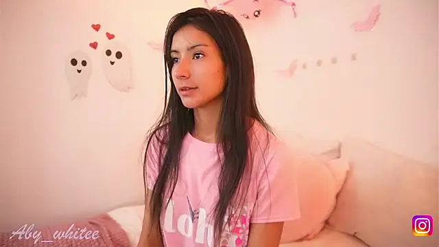 Snapshot of AbyWhitee chatting on October 27, 2025, 4:24 am AbyWhitee online show from October 27, 2025, 4:24 am