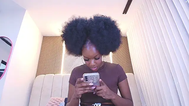 Snapshot of kata_hazel chatting on March 21, 2026, 7:18 pm kata hazel online show from March 21, 2026, 7:18 pm