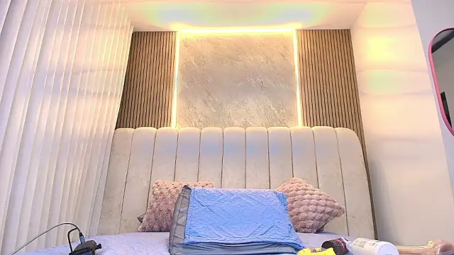 Snapshot of kata_hazel chatting on March 7, 2026, 7:19 pm kata hazel online show from March 7, 2026, 7:19 pm