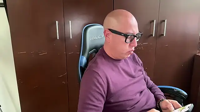 alanan881 online show from February 4, 2026, 11:22 pm