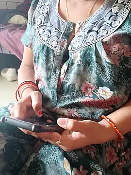 Snapshot of samitasharma chatting on July 14, 2026, 5:12 am samitasharma online show from July 14, 2026, 5:12 am