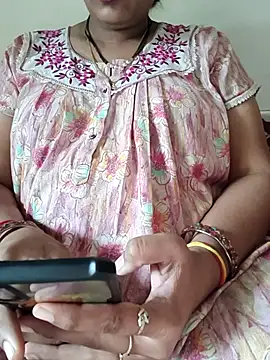 Snapshot of samitasharma chatting on July 26, 2026, 5:47 am samitasharma online show from July 26, 2026, 5:47 am