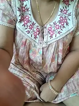 Snapshot of samitasharma chatting on June 27, 2026, 5:02 am samitasharma online show from June 27, 2026, 5:02 am