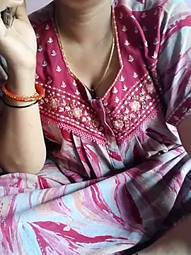 Snapshot of samitasharma chatting on July 9, 2026, 7:09 am samitasharma online show from July 9, 2026, 7:09 am