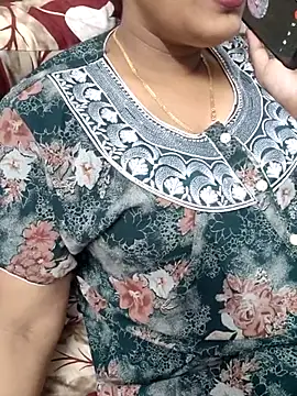 Snapshot of samitasharma chatting on July 16, 2026, 3:31 pm samitasharma online show from July 16, 2026, 3:31 pm