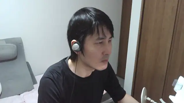 Snapshot of ikkakusai11 chatting on October 16, 2025, 9:56 pm ikkakusai11 online show from October 16, 2025, 9:56 pm