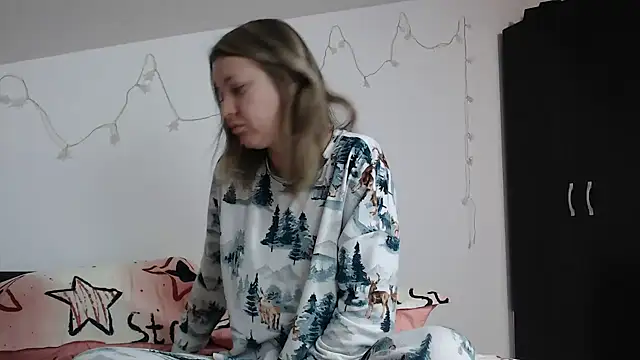 SweetMaddy888 online show from January 3, 2025, 7:16 am