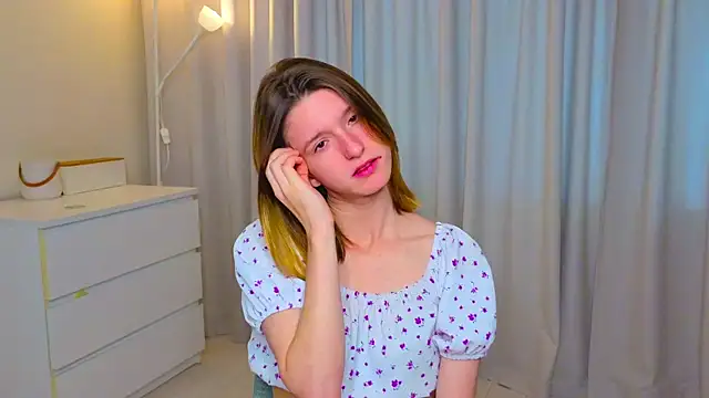 Fellissa online show from September 20, 2025, 4:06 am