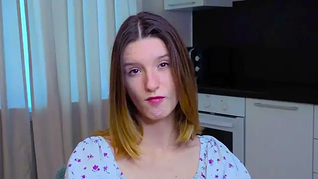 Fellissa online show from September 24, 2025, 4:08 am