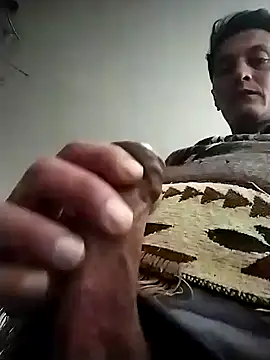 gigolopez1 online show from October 24, 2025, 3:16 am