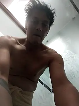 Snapshot of gigolopez1 chatting on August 7, 2026, 9:10 pm gigolopez1 online show from August 7, 2026, 9:10 pm