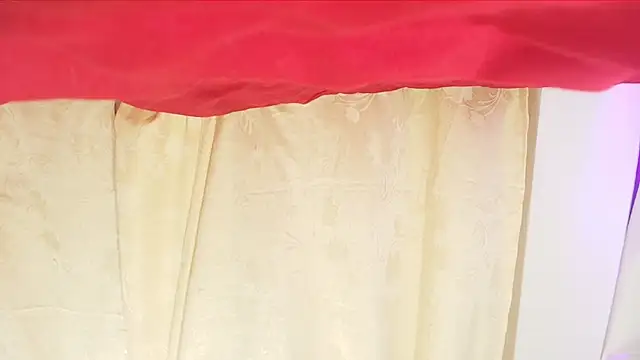  sara london online show from March 3, 2025, 11:55 am