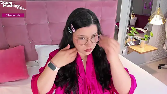 Snapshot of ArticaBelle chatting on November 13, 2025, 4:38 am ArticaBelle online show from November 13, 2025, 4:38 am