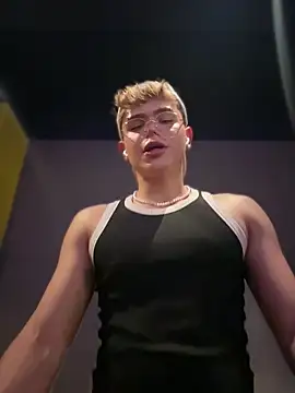 PRINCE STEV online show from October 8, 2025, 9:37 pm