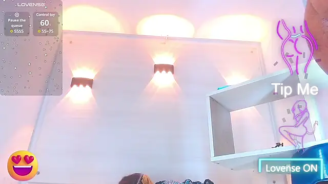 Snapshot of Molly_Spears chatting on February 25, 2025, 6:33 pm Molly Spears online show from February 25, 2025, 6:33 pm